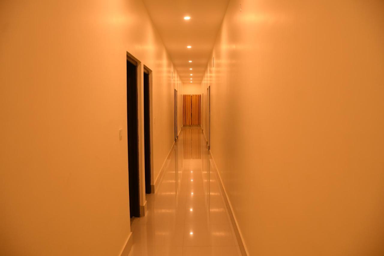 Hotel Aayes And Resort Shānti Niketan Kültér fotó