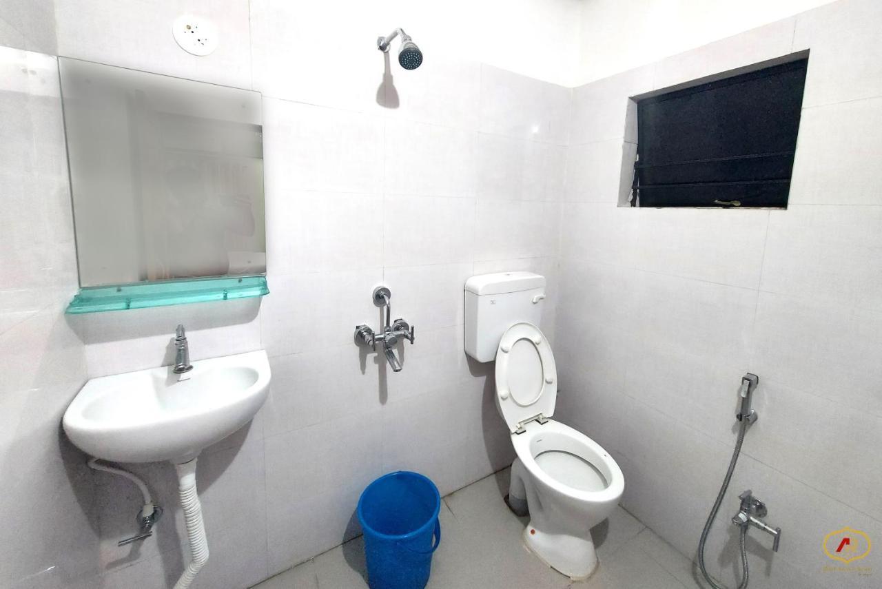 Hotel Aayes And Resort Shānti Niketan Kültér fotó