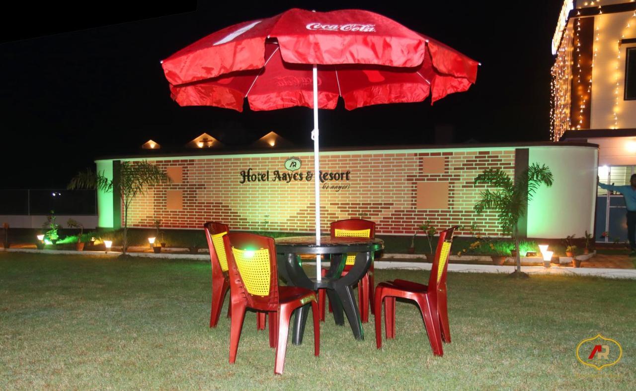 Hotel Aayes And Resort Shānti Niketan Kültér fotó